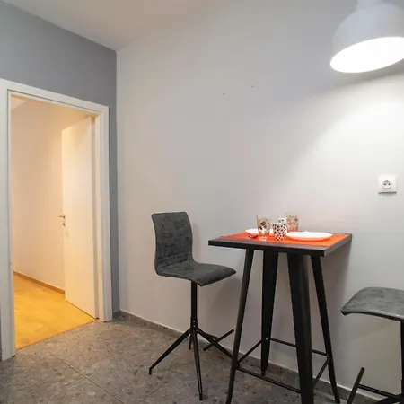 Hub Διαμέρισμα *